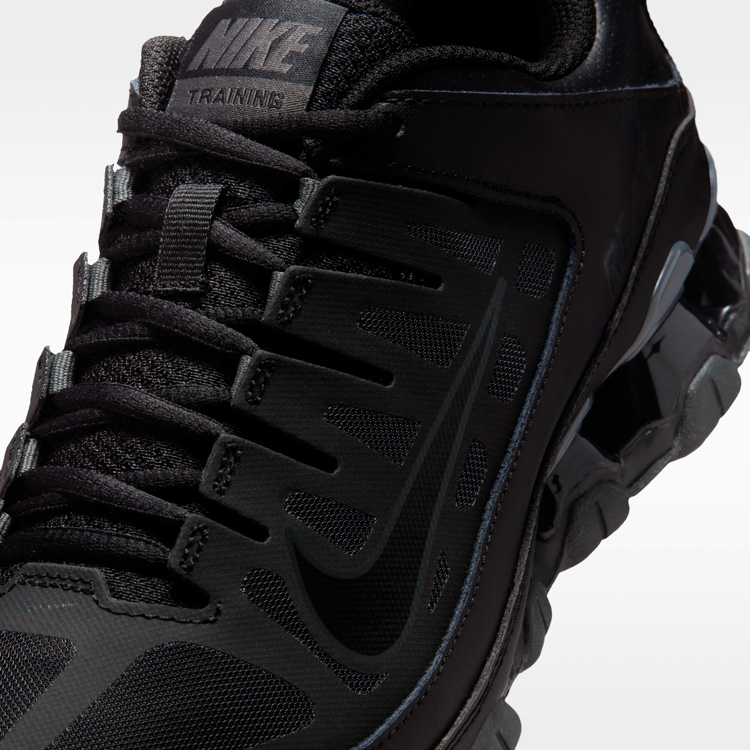 Nike Reax 8 TR Women's Workout Shoes | The Summit